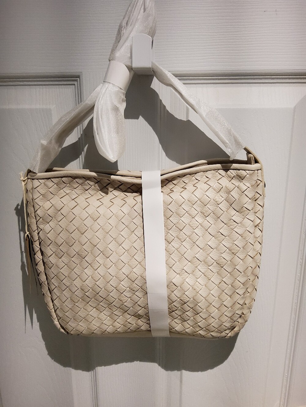 American Leather, Modena Top Zip Crossbody, Stone